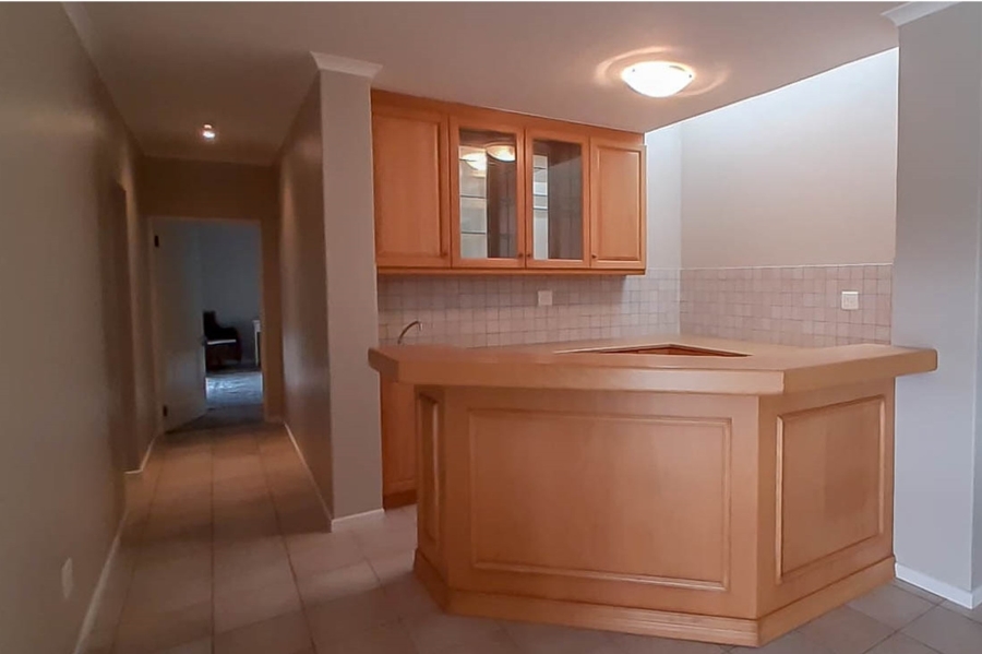 5 Bedroom Property for Sale in Kingfisher Creek Western Cape